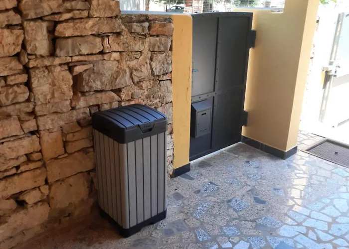 Modern Croatian House 普拉