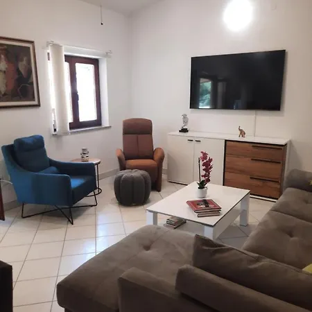 Modern With Garden & Terrace, 13 Min To Arena Villa Pula