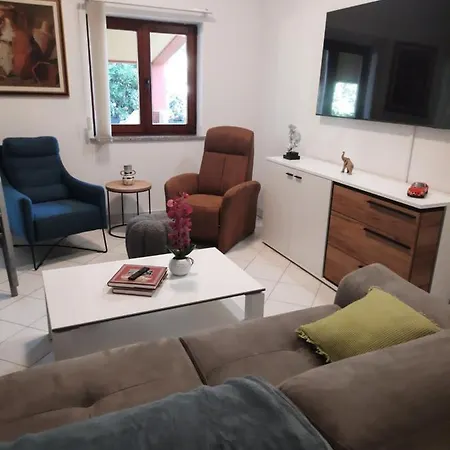 Modern With Garden & Terrace, 13 Min To Arena Villa Pula