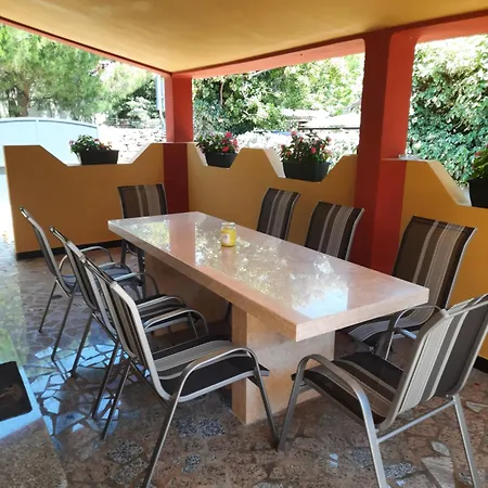 Villa Modern With Garden & Terrace, 13 Min To Arena Pula