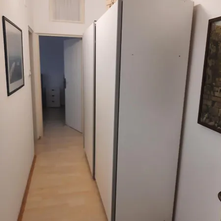 Modern With Garden & Terrace, 13 Min To Arena *