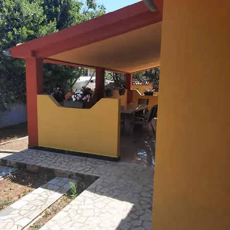 Modern With Garden & Terrace, 13 Min To Arena * Pula