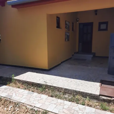 Modern With Garden & Terrace, 13 Min To Arena Villa Pula