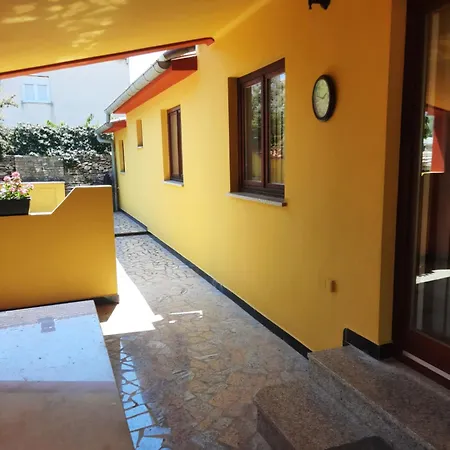 Villa Modern With Garden & Terrace, 13 Min To Arena Pula