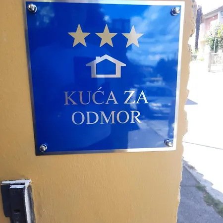 Modern With Garden & Terrace, 13 Min To Arena *