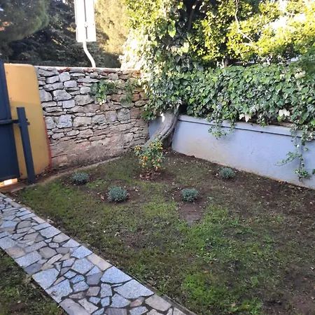 Modern With Garden & Terrace, 13 Min To Arena